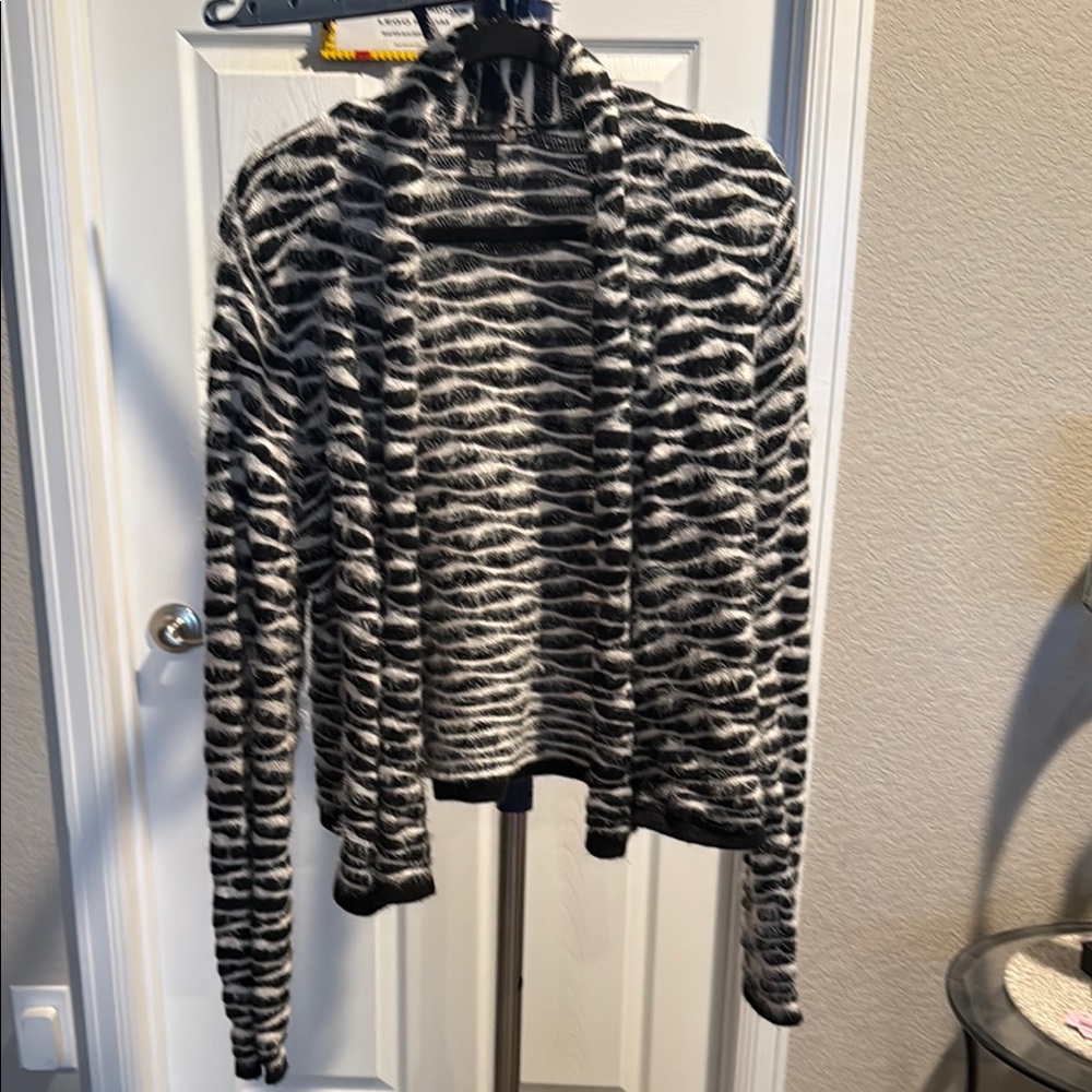 Sweaterworks Black and White Knit Cardigan with Dynamic Stripes. Size Large